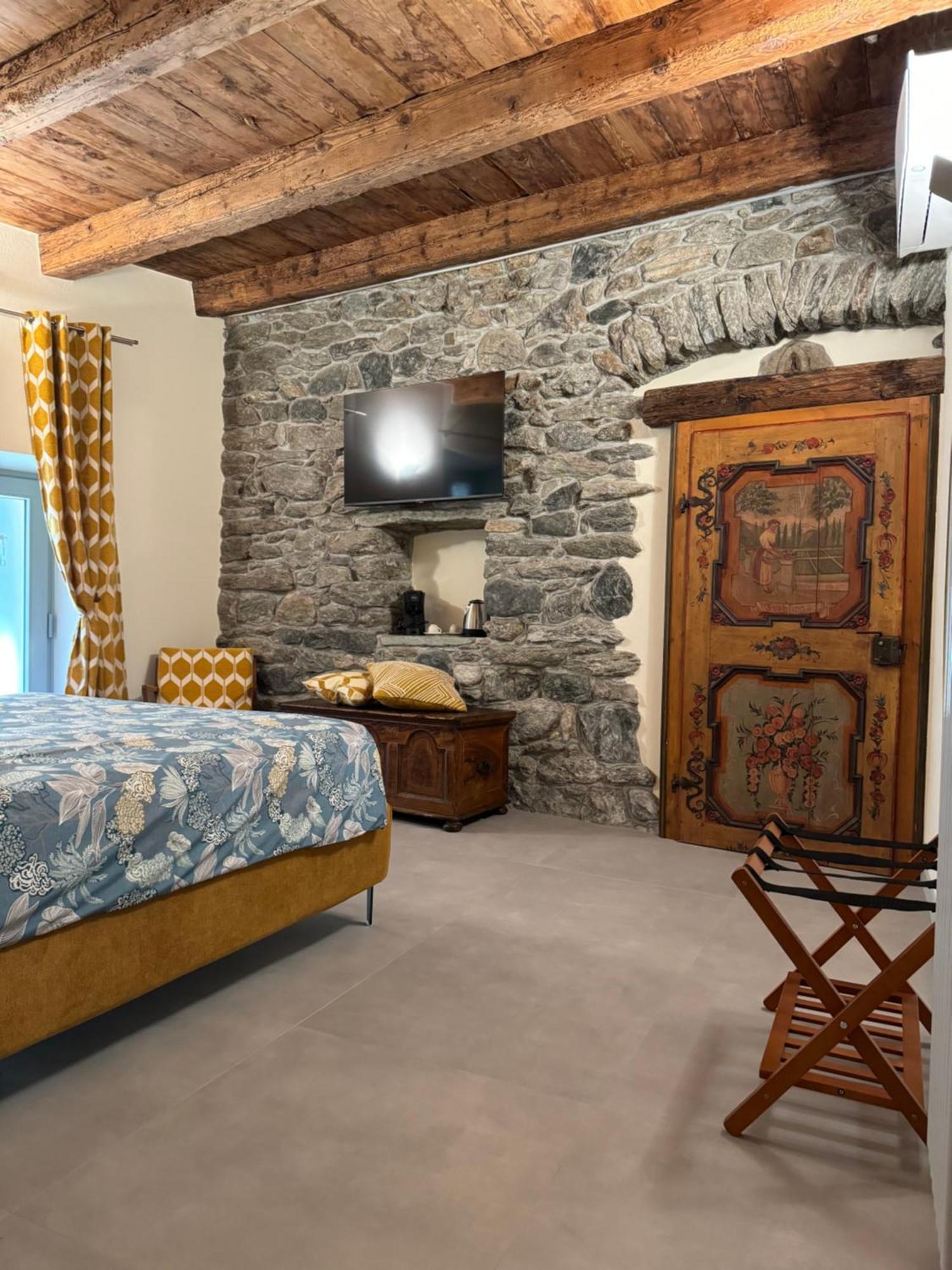 Le Relais Du Bourg Chambres De Charme Wellnes Donnaz ภายนอก รูปภาพ