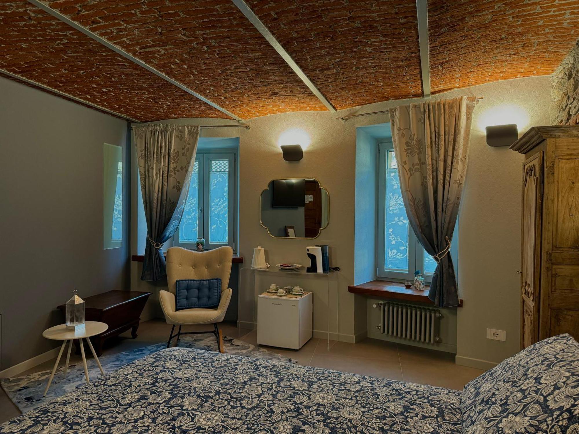 Le Relais Du Bourg Chambres De Charme Wellnes Donnaz ภายนอก รูปภาพ